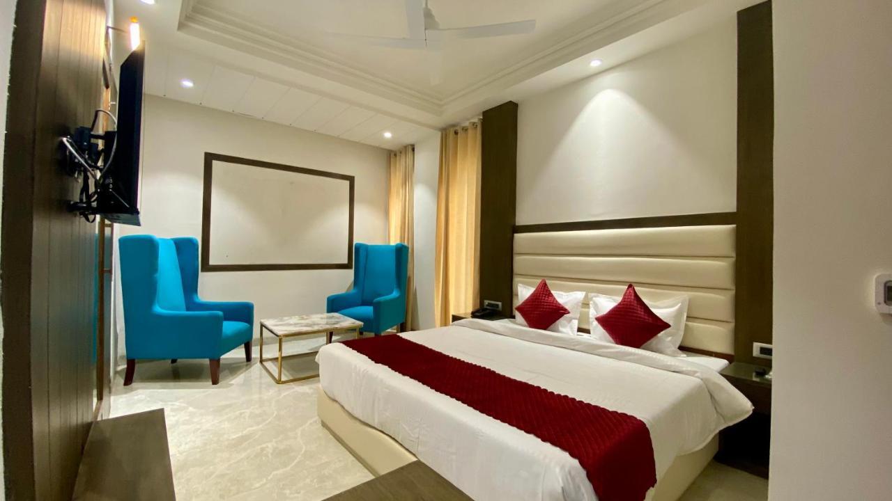 Luxe Resorts - Centrally Heated Air Conditioned Hotel In The Heart Of Kasauli Eksteriør bilde