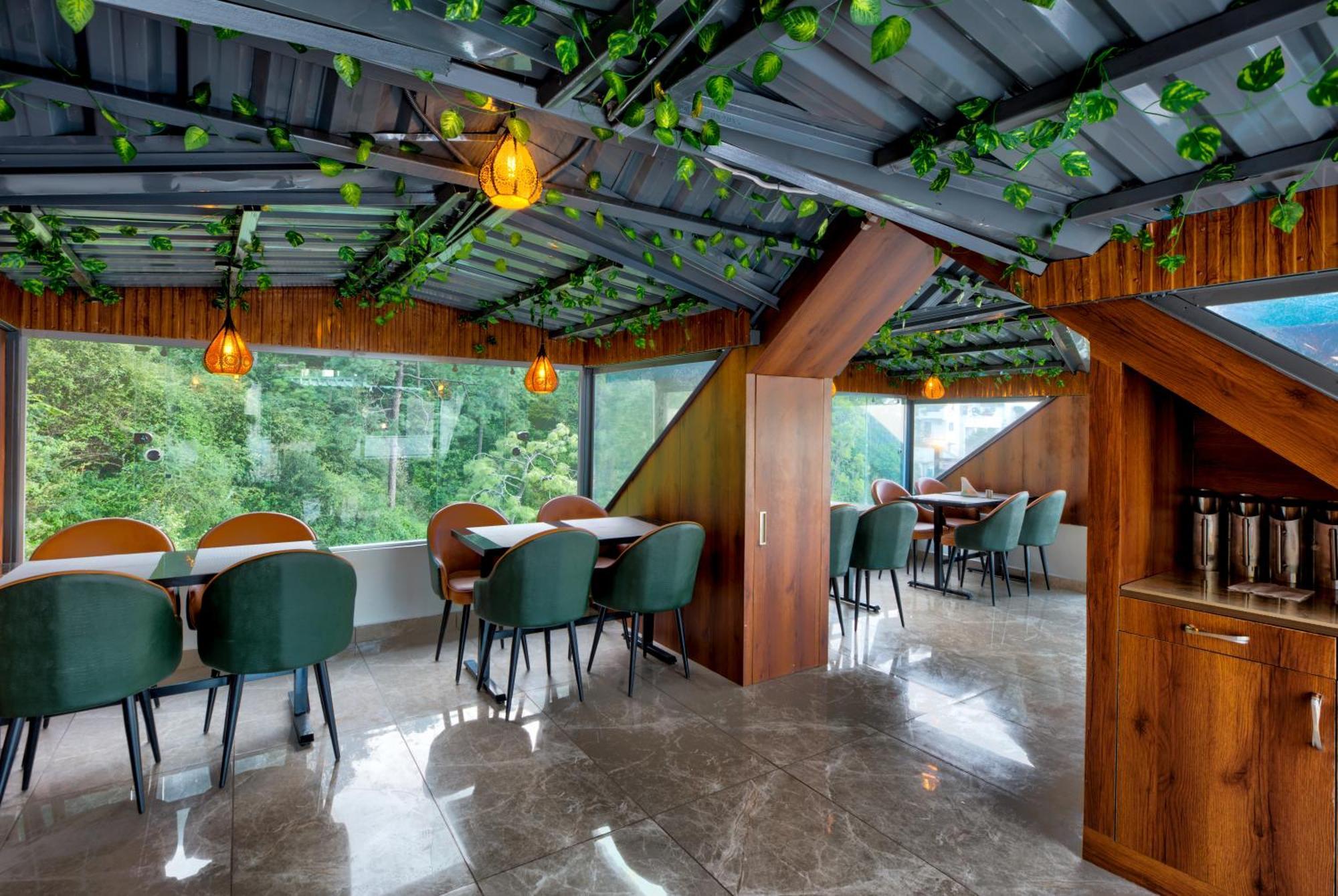 Luxe Resorts - Centrally Heated Air Conditioned Hotel In The Heart Of Kasauli Eksteriør bilde