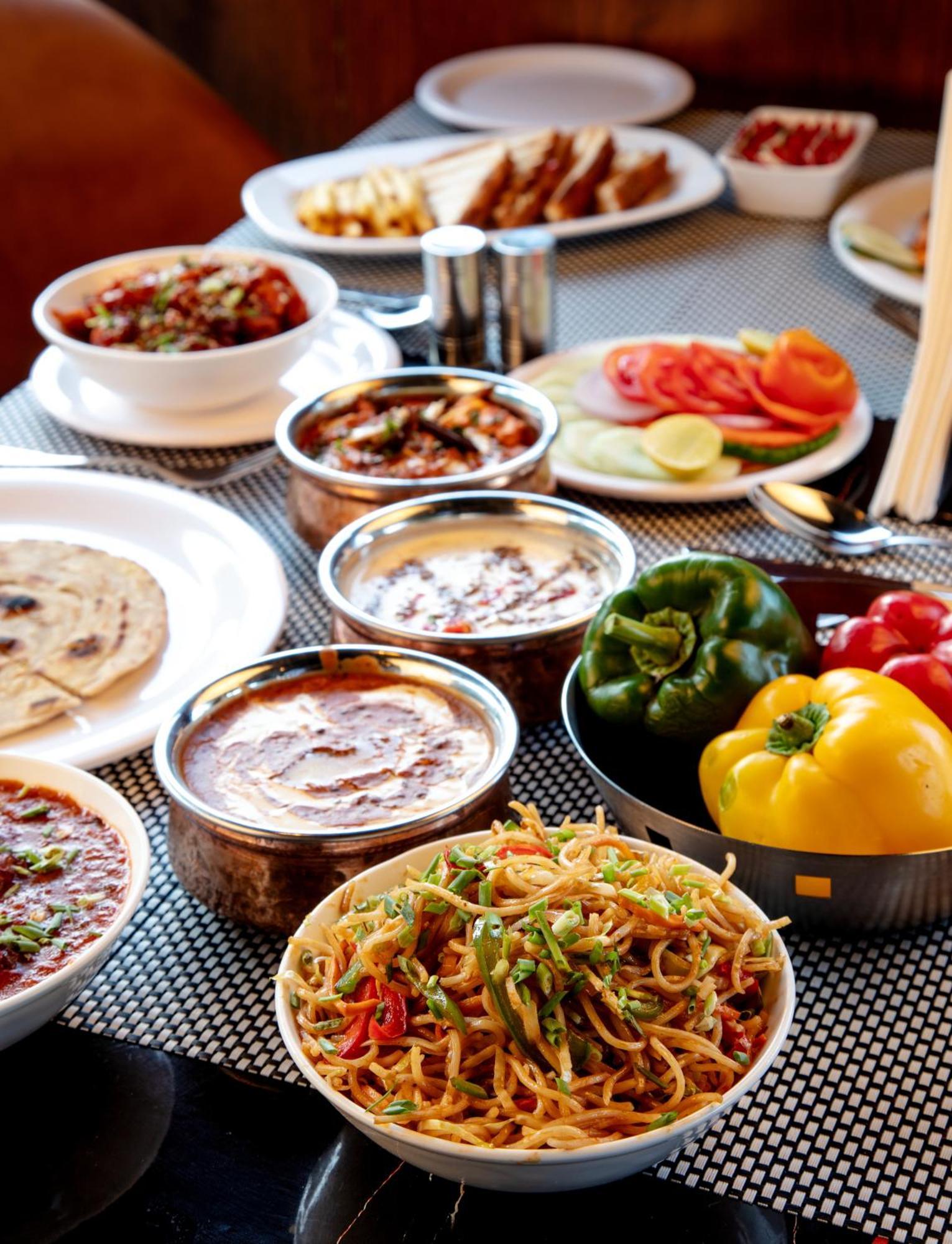 Luxe Resorts - Centrally Heated Air Conditioned Hotel In The Heart Of Kasauli Eksteriør bilde